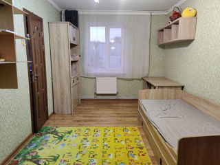 Apartament cu 2 camere, 49 m², Centru, Bălți foto 3