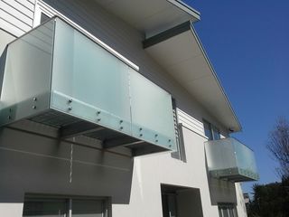 Перила из закаленного стекла и нержавейки по размерам заказчика/Balustrade din sticla si inox foto 5