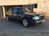 Mercedes Series (W124) foto 1