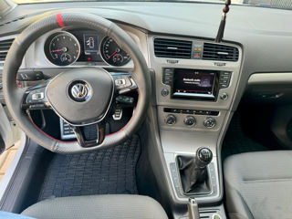 Volkswagen Golf foto 8