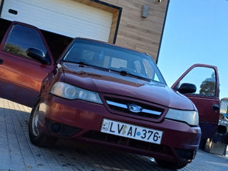 Daewoo Nexia foto 2