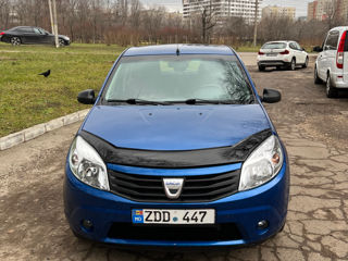 Dacia Sandero foto 2