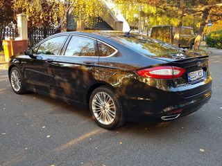 Ford Fusion foto 7