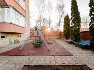 Apartament cu 4 camere, 177 m², Buiucani, Chișinău foto 10