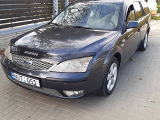 Ford Mondeo foto 1