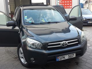 Toyota Rav 4 foto 1