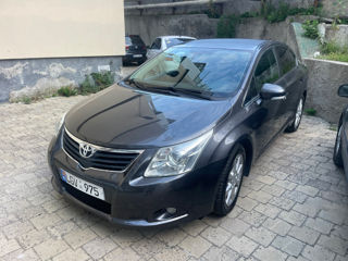 Toyota Avensis foto 1