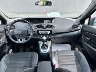 Renault Grand Scenic foto 2