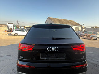 Audi Q7 foto 8