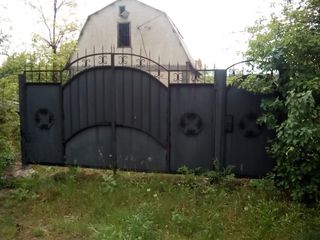 Nu rata oferta. Urgent vând vilă în satul Măgdăceşti. Preţ negociabil foto 1