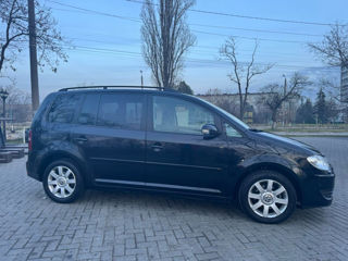 Volkswagen Touran foto 6