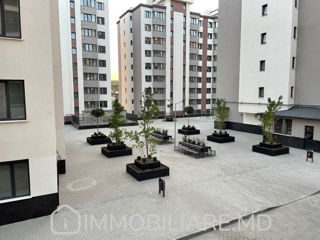 Apartament cu 3 camere, 85 m², Buiucani, Chișinău foto 3