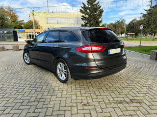 Ford Mondeo foto 4