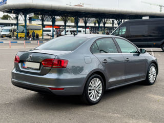 Volkswagen Jetta foto 6