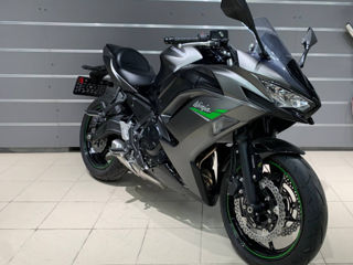 Kawasaki Ninja 650 foto 3