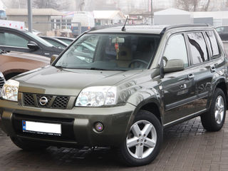 Nissan X-Trail foto 1