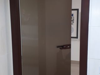 Pereți și uși din sticlă securizată / офисные перегородки и двери из безопасного стекла foto 17