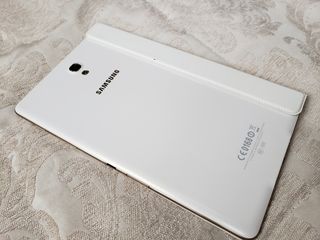 Samsung Galaxy Tab S 8.4 foto 1