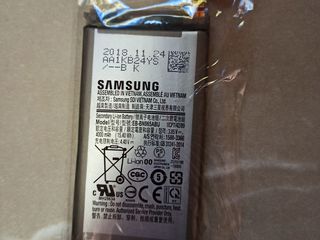 Samsung galaxi Note 9 продам всё оригинал задняя крышка-300 лей,аккумулятор- 300 лей,защитное стекло foto 3