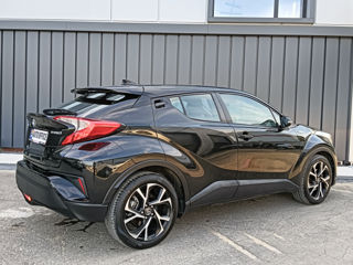 Toyota C-HR foto 4