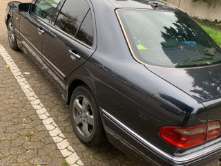 Mercedes E-Class foto 5