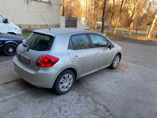 Toyota Auris foto 2