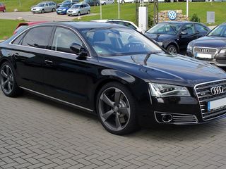 Пневмоподушки и амортизаторы на Audi A8 D4 foto 2