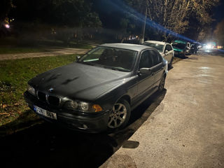 BMW 5 Series foto 6