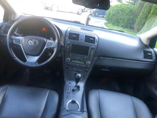 Toyota Avensis foto 5