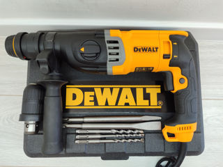 Новый перфоратор DeWalt 900W