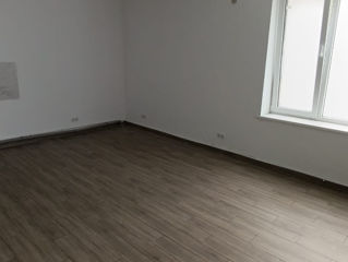 Călărași spațiu comercial 60m2 parter, 75m2 etajul 1. foto 7