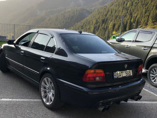 BMW 5 Series foto 7