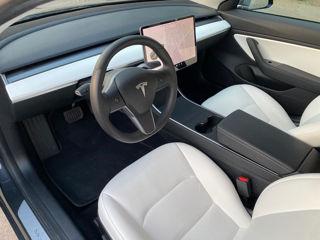 Tesla Model 3 foto 5