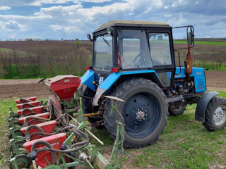 Tractor cu tehnică agricolă! foto 5