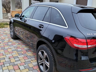 Mercedes GLC foto 8