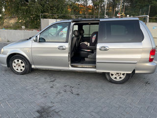 KIA Carnival foto 5