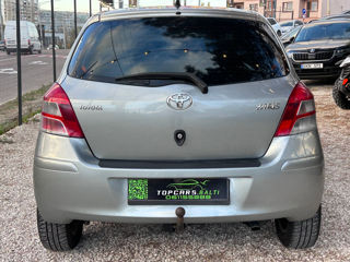 Toyota Yaris foto 5