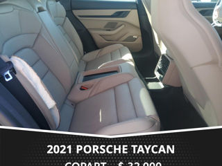 Porsche Taycan foto 7