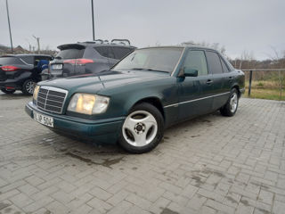 Mercedes Series (W123)