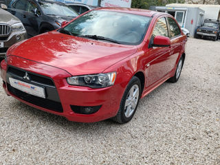 Mitsubishi Lancer foto 5