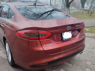 Ford Fusion foto 4