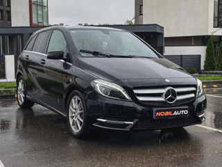 Mercedes B-Class foto 2