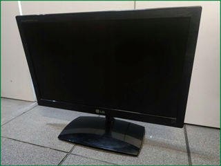 Vând Monitor LG Flatron E1951S-BN