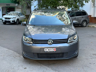 Volkswagen Touran foto 3