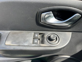 Renault Clio foto 6