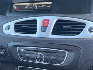 Renault Scenic фото 5