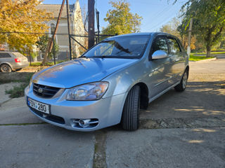 KIA Cerato foto 2