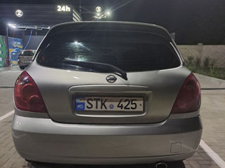 Nissan Almera foto 3