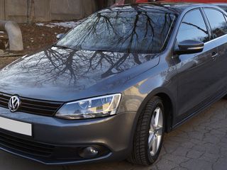 Volkswagen Jetta foto 2