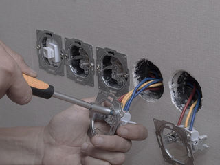 Электрик. Услуги электрика. Специалист. Servicii electrice. Electrician. Электрик. foto 2